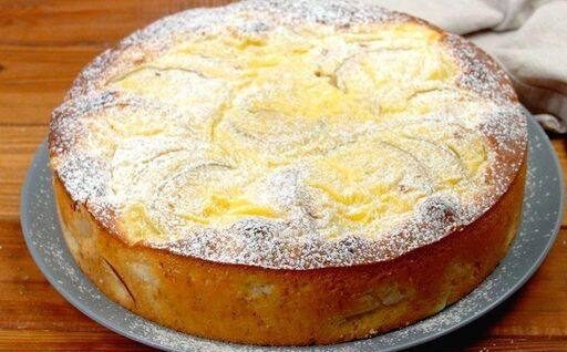 Torta di mele e crema: come preparare una torta soffice in pochissimo tempo!