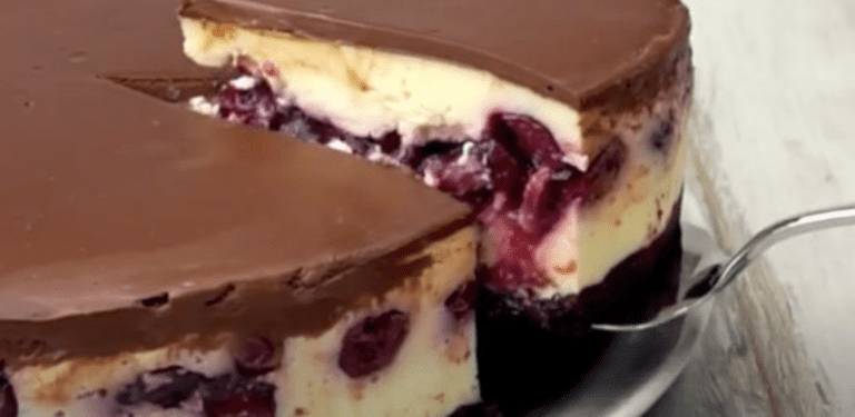 TORTA DI FORMAGGIO DELLA FORESTA NERA, così deliziosa