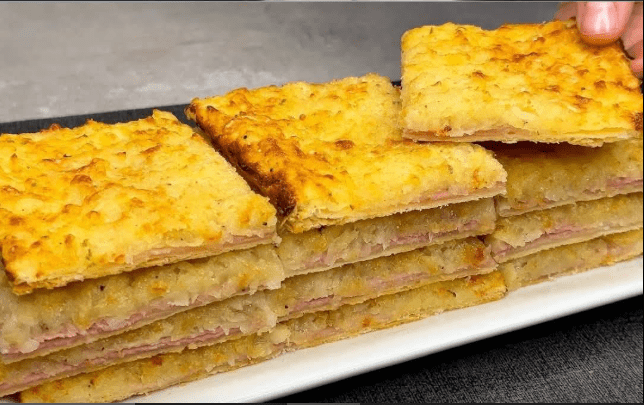 Pizza con Patate, Prosciutto Cotto e Pasta Sfoglia