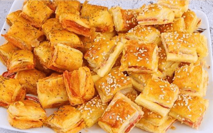 Quadrati di pasta frolla: due gusti per uno stuzzicante aperitivo!