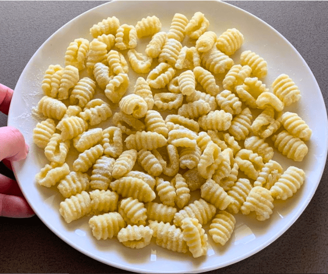 Gnocchi di semola in brodo