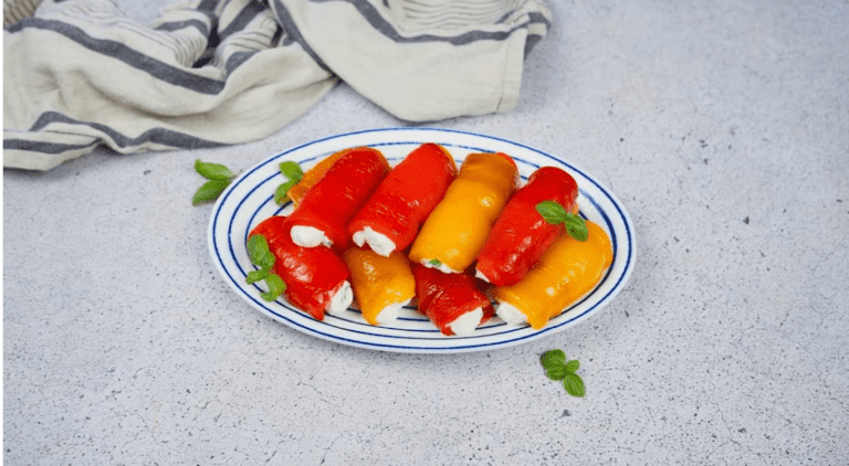 Involtini di peperoni e robiola: la ricetta dell’antipasto freddo ideale per l’estate