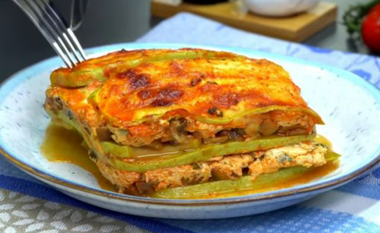 Tutti hanno adorato questo piatto semplice di zucchine. Lasagne alle verdure