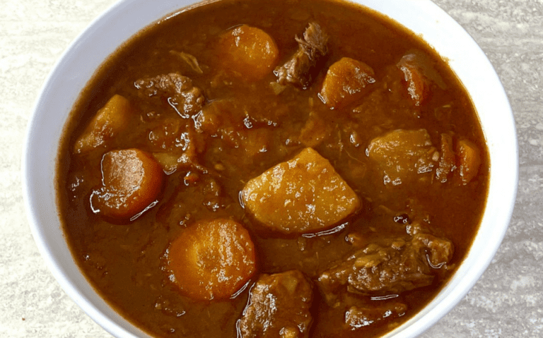 Gulash: La Ricetta dello Spezzatino Ungherese