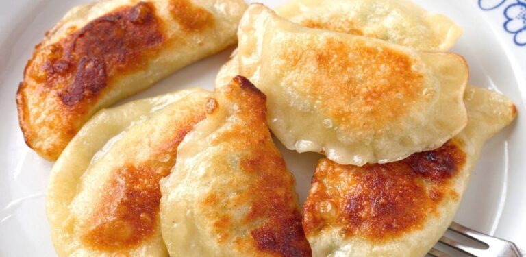 Pierogi fatti in casa: la ricetta dello street food polacco ripieno e delizioso