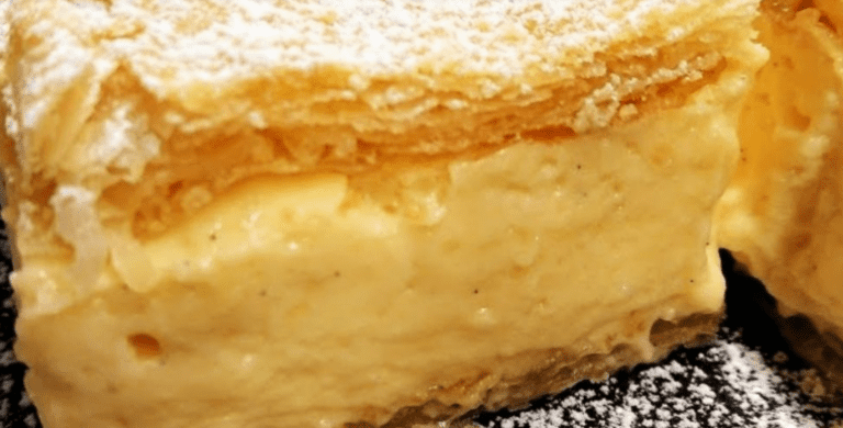 Torta cremosa – Torta con pasta sfoglia e crema alla vaniglia – Cremosa e aromatica