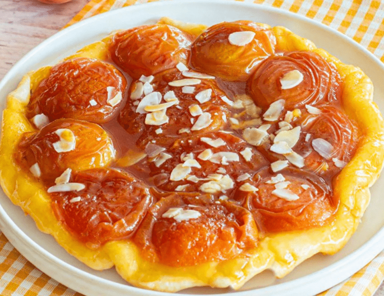 Tarte Tatin di Albicocche: La Ricetta del Dolce Inversione con Frutta Caramellata