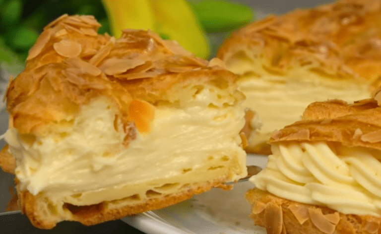 Torta alla crema di mandorle e vaniglia